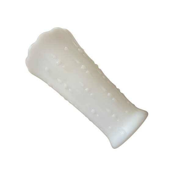 Vintage Anchor Hocking Milk Glass Vase w/ Teardrop And Pearl Pattern 7” - Picture 2 of 6